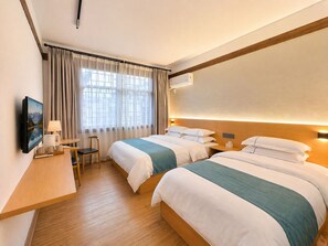 Comfort Triple Room | Egyptian cotton sheets, premium bedding, down comforters - Hemu House (Xiangxi)