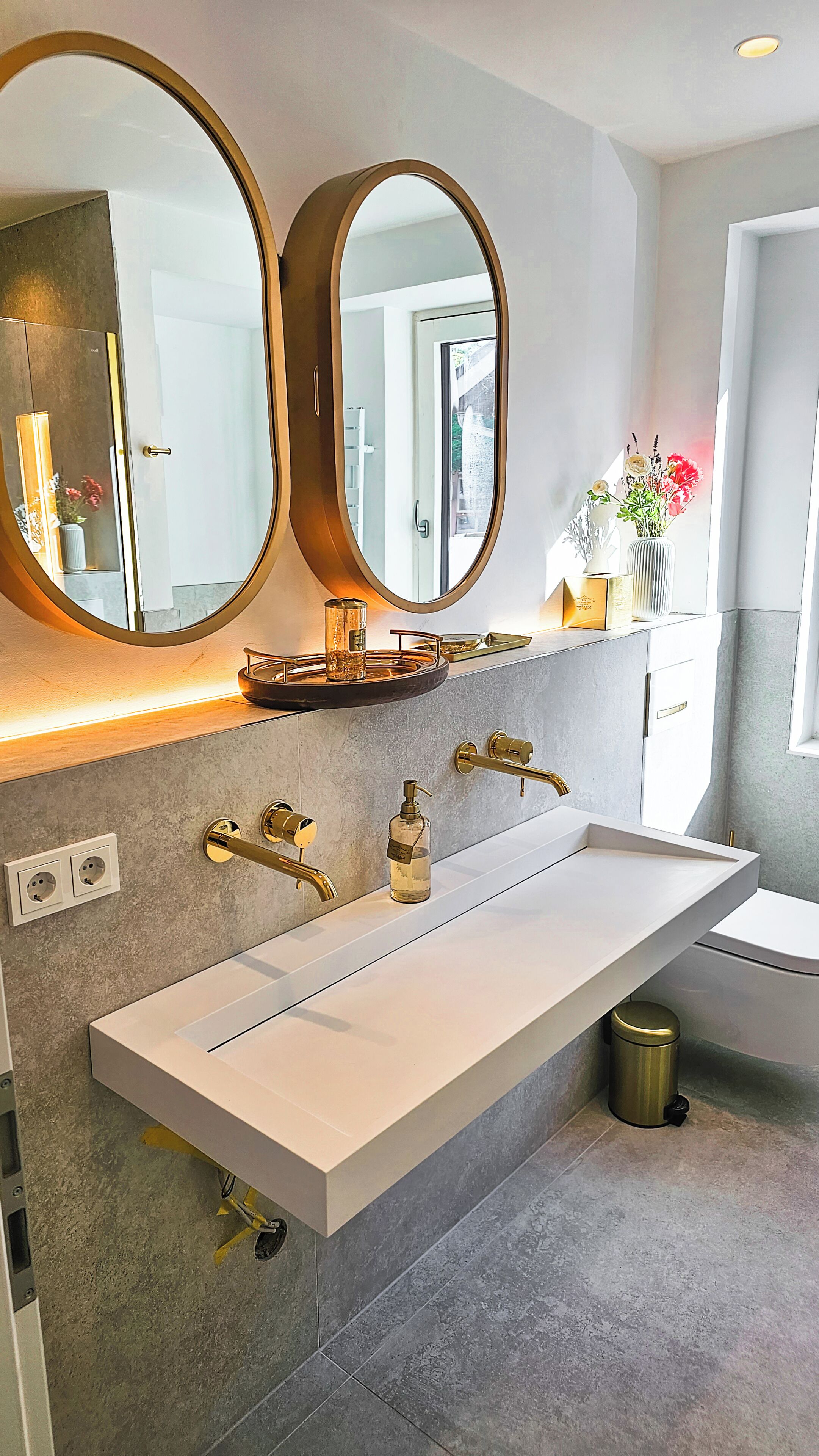 Condo Cao cấp | Phòng tắm | Buồng tắm vòi sen, vòi sen phun mưa, máy sấy tóc, sàn nhà có sưởi 