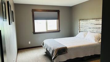 4 bedrooms, iron/ironing board, travel crib, free WiFi