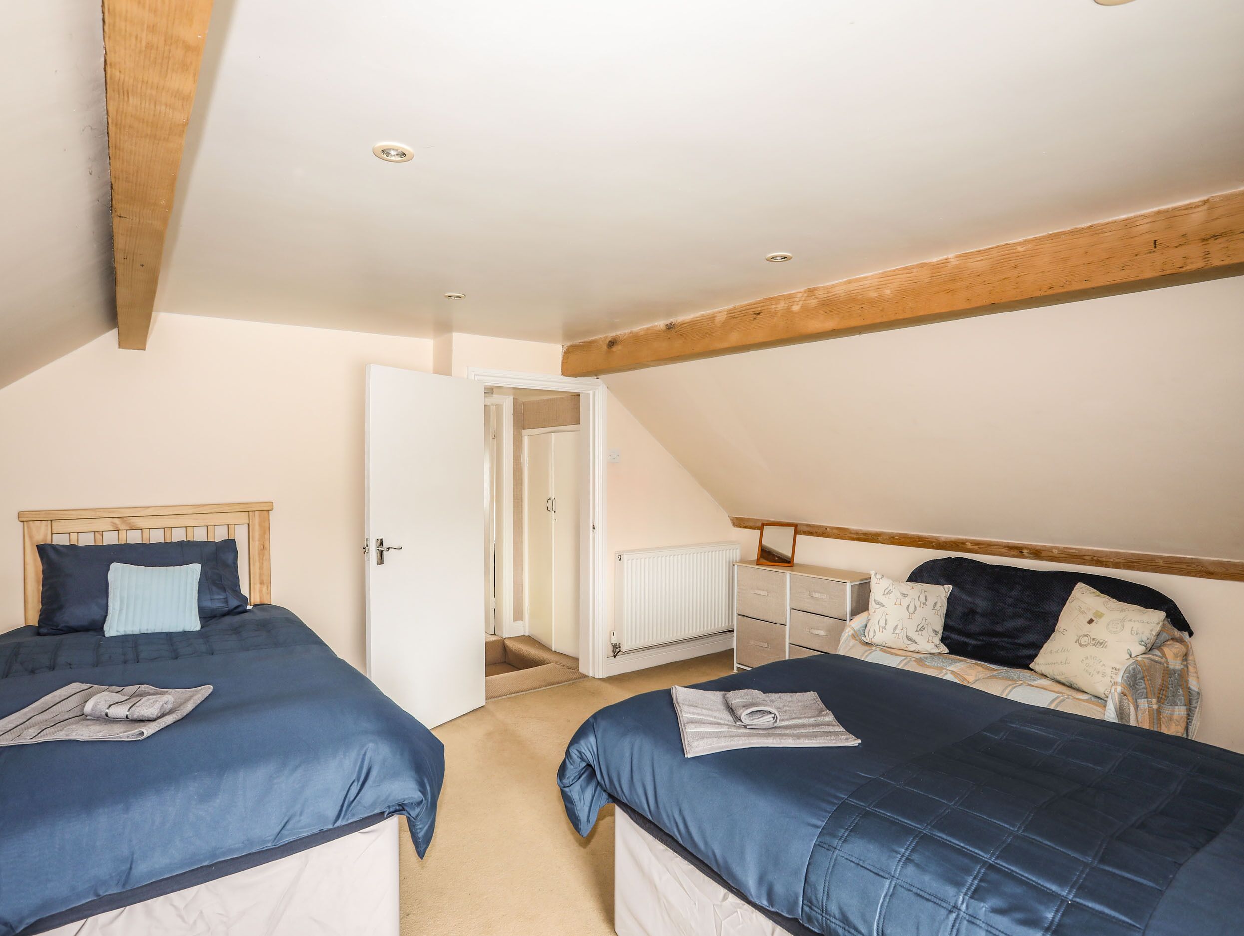 Cottage | 3 bedrooms, individually decorated, individually furnished, free WiFi