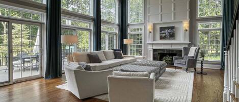 Smart TV, fireplace, offices