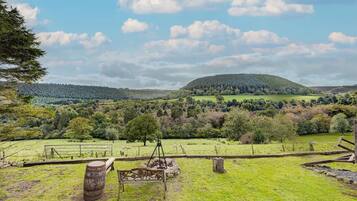Cabin | Tempat makan luar