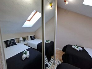 2 habitaciones, cuna de viaje, wifi y ropa de cama 