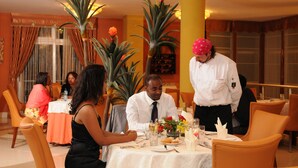 مطعم