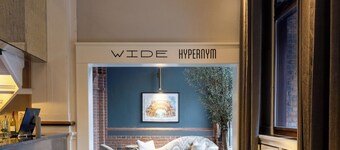 Hypernym Hotel & Suites