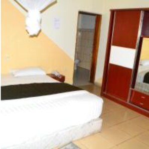 Wifi gratis y ropa de cama