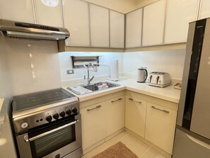 Fridge, microwave, oven, dishwasher