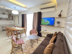 Smart TV, books, printers