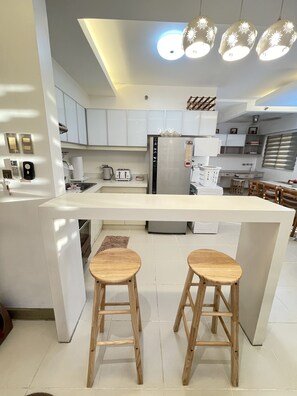 Fridge, microwave, oven, dishwasher