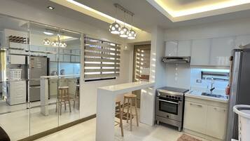 Fridge, microwave, oven, dishwasher