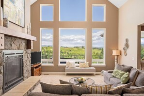 Unclassified image, 4 of 50, button