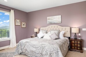 6 habitaciones, escritorio, tabla de planchar con plancha y wifi gratis 