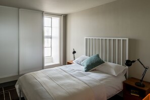 2 bedrooms, WiFi, bed sheets - Historic brutalist penthouse in Camden (London)