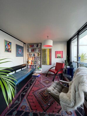 Interior - Historic brutalist penthouse in Camden (London)