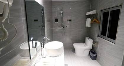 Xilinger Hotel ( Dongxing Hezhou Road)