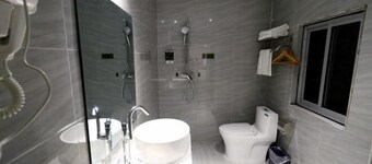 Xilinger Hotel ( Dongxing Hezhou Road)