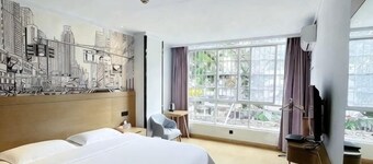 Xilinger Hotel ( Dongxing Hezhou Road)