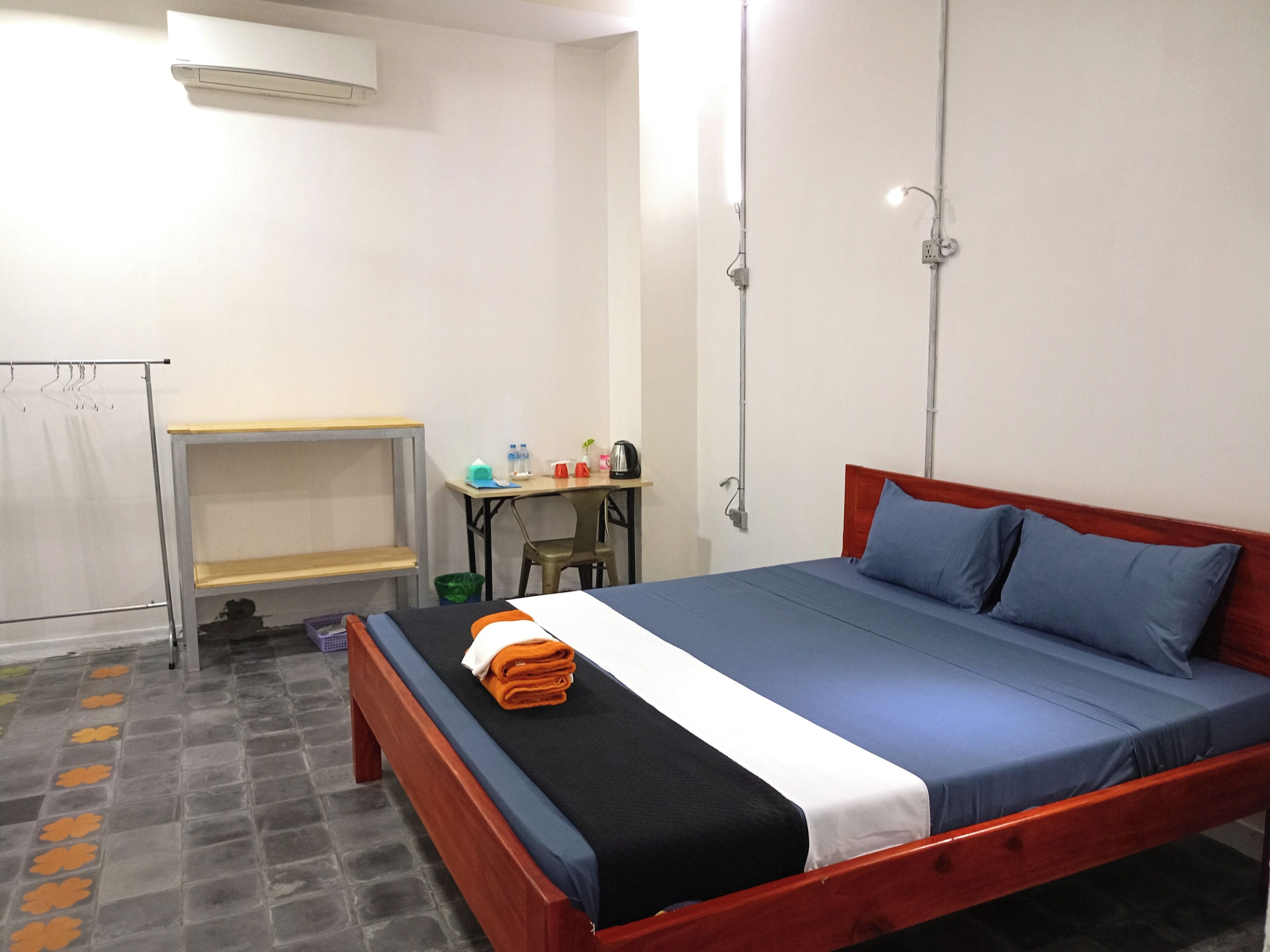 Economy Double Room | Premium bedding, desk, laptop workspace, blackout drapes