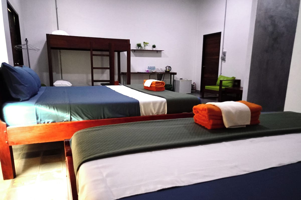 Deluxe Double or Twin Room | Premium bedding, desk, laptop workspace, blackout curtains