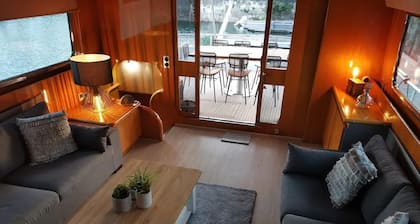 Yacht de luxe Ă La Rochelle avec terrasse