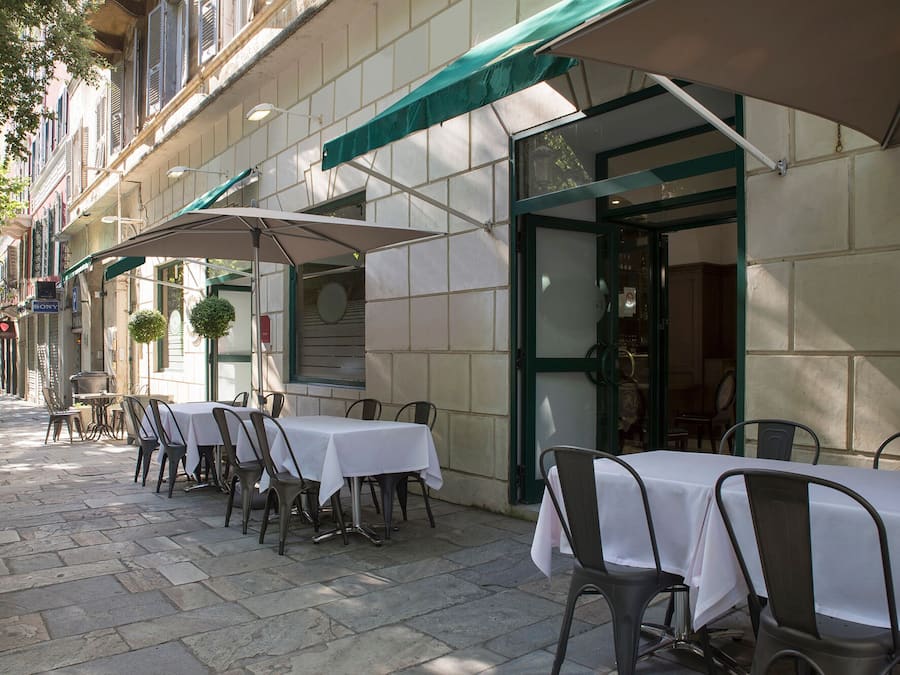 Fachada da propriedade