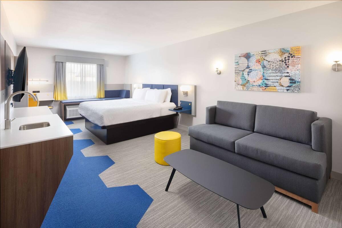 Studio Suite, 1 Tempat Tidur King, Bebas Asap Rokok | Meja kerja, Wi-Fi gratis, dan seprai linen