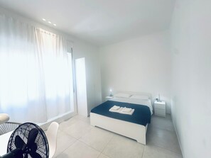 2 bedrooms, desk, iron/ironing board, travel crib