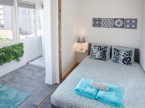 Soundproofing, iron/ironing board, free WiFi