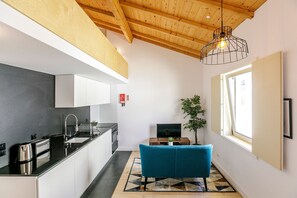 Royal-Loft | Wohnbereich | Flachbildfernseher