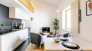 Exclusive Loft | Private kitchen | Mini-fridge, oven, stovetop, espresso maker