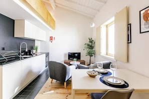 Exclusive Loft | Private kitchen - Vila Burgães by LovelyStay (Porto)