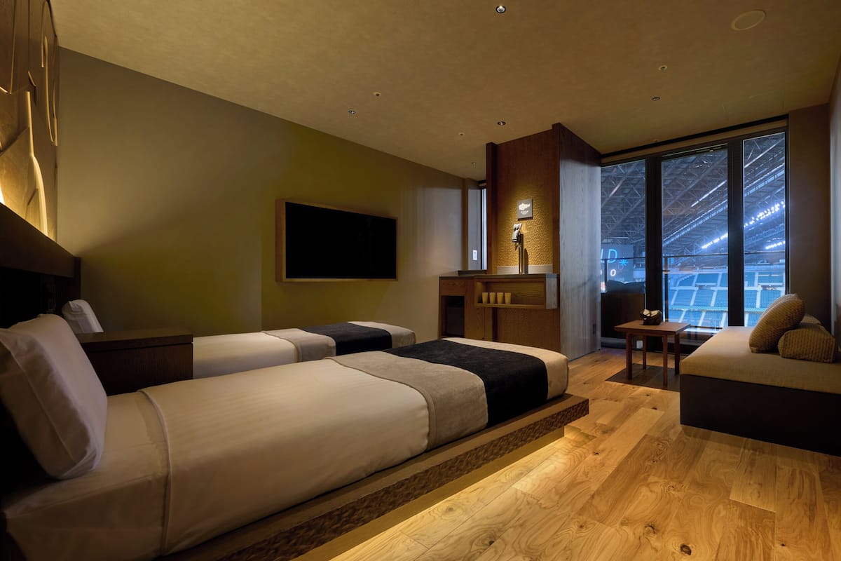 Field View Craft | Premium bedding, blackout drapes, free WiFi, bed sheets