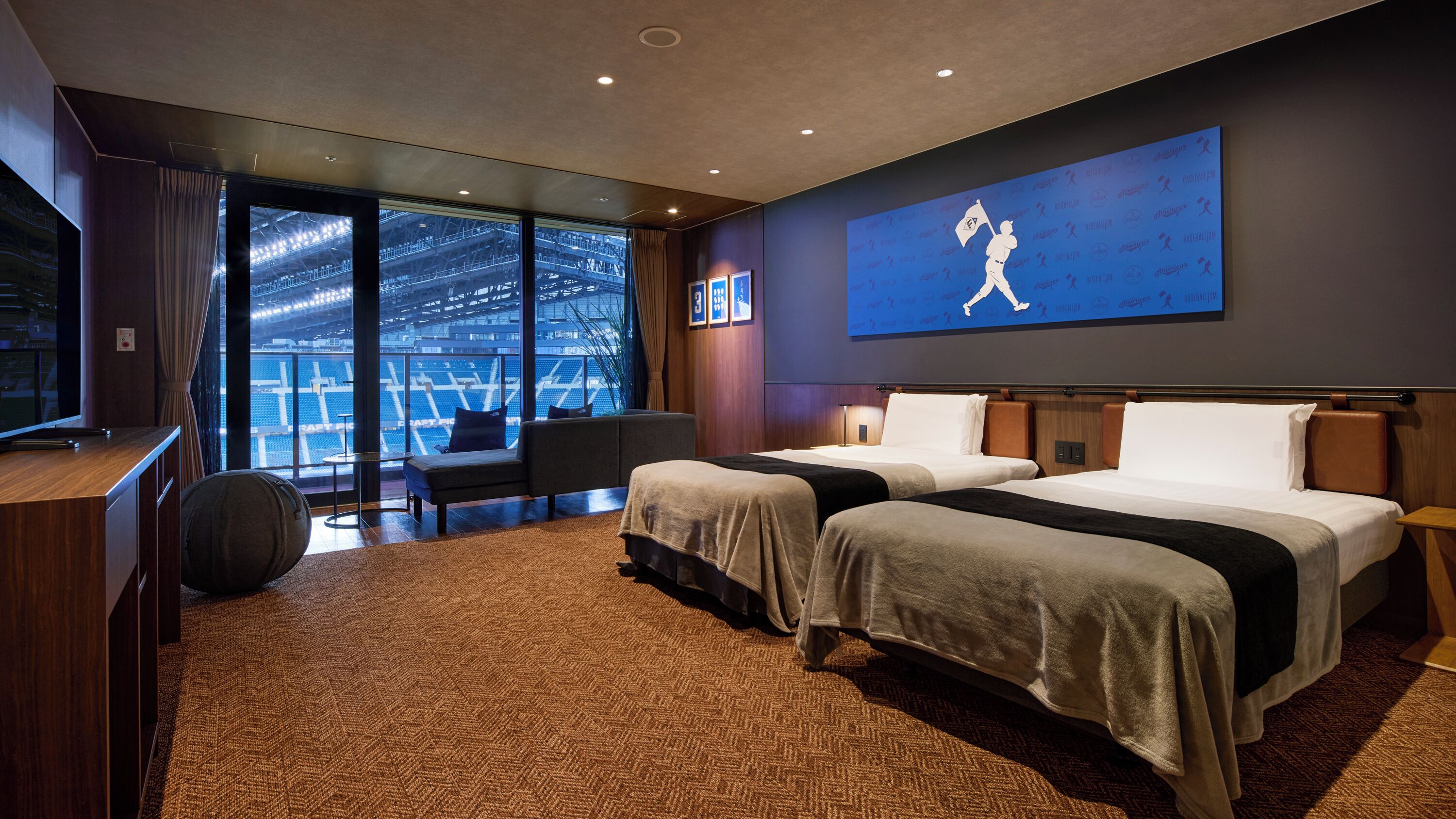 أغطية فراش متميزة وستائر تعتيم وواي فاي مجانًا وملاءات أسرّة