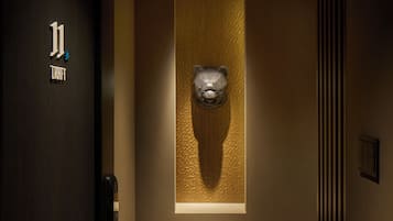 Field View Craft | Premium bedding, blackout curtains, free WiFi, bed sheets