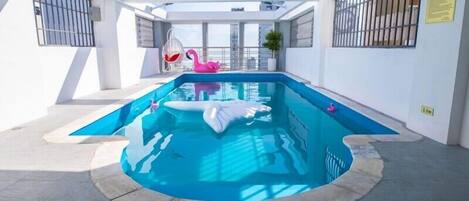 Piscina interna, piscina externa