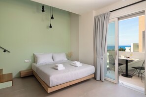 3 bedrooms, in-room safe, iron/ironing board, WiFi