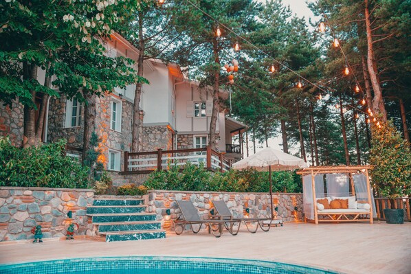 Front of property - Karakaya Butik Otel (Sapanca)