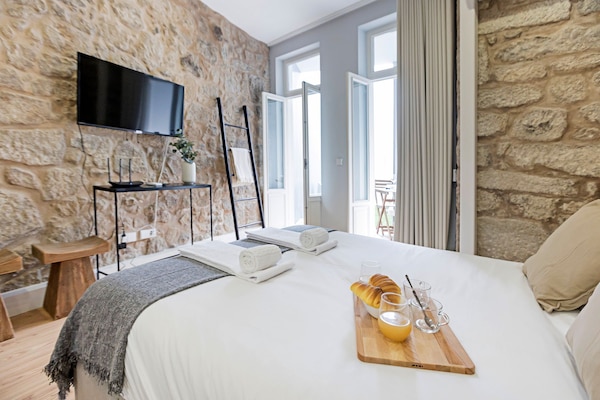 Estúdio luxo | Ferros/tábuas de passar roupa, Wi-Fi de cortesia, roupa de cama