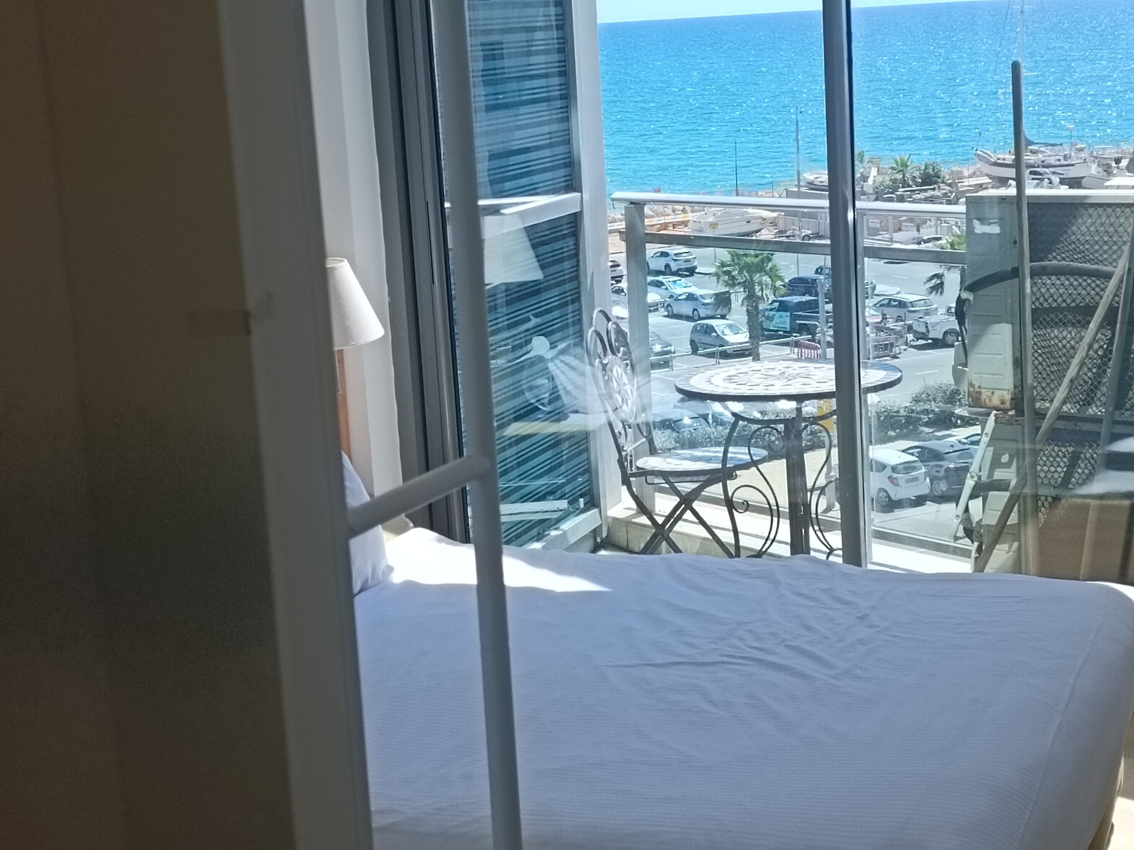 1 多间卧室、WiFi、床单