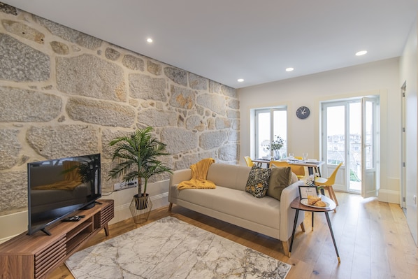 Studio Deluxe | Coin séjour | Télévision à écran plat