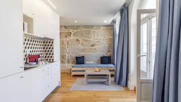 Standard Studio | Living area | Flat-screen TV