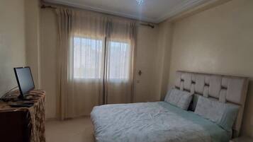 2 bedrooms, iron/ironing board, free WiFi, bed sheets
