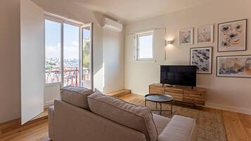 Family Apartment | Living area | Flat-screen TV