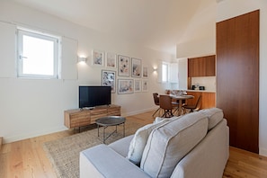 Appartement familial | Aire de séjour | Téléviseur à écran plat