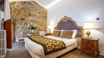 Luxury Room | Minibar, free WiFi, bed sheets