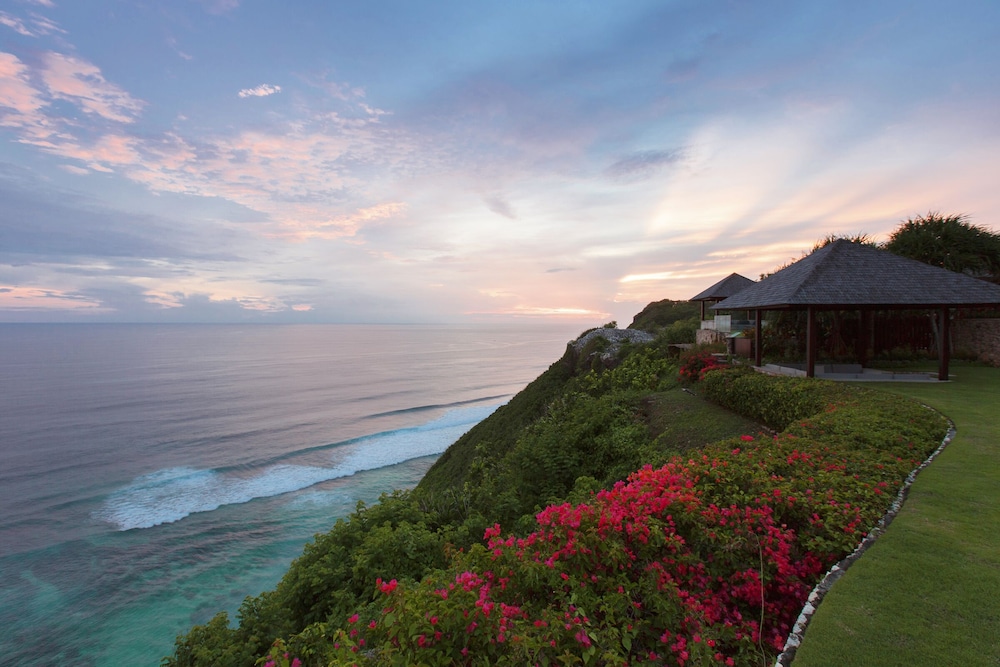 The Ungasan Clifftop Resort by null