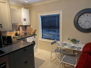 Fridge, microwave, oven, coffee/tea maker