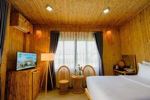 Ropa de cama de alta calidad, escritorio, wifi gratis y ropa de cama 