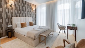 1 bedroom, blackout drapes, iron/ironing board, free WiFi