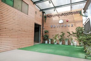 Khuôn viên nơi lưu trú